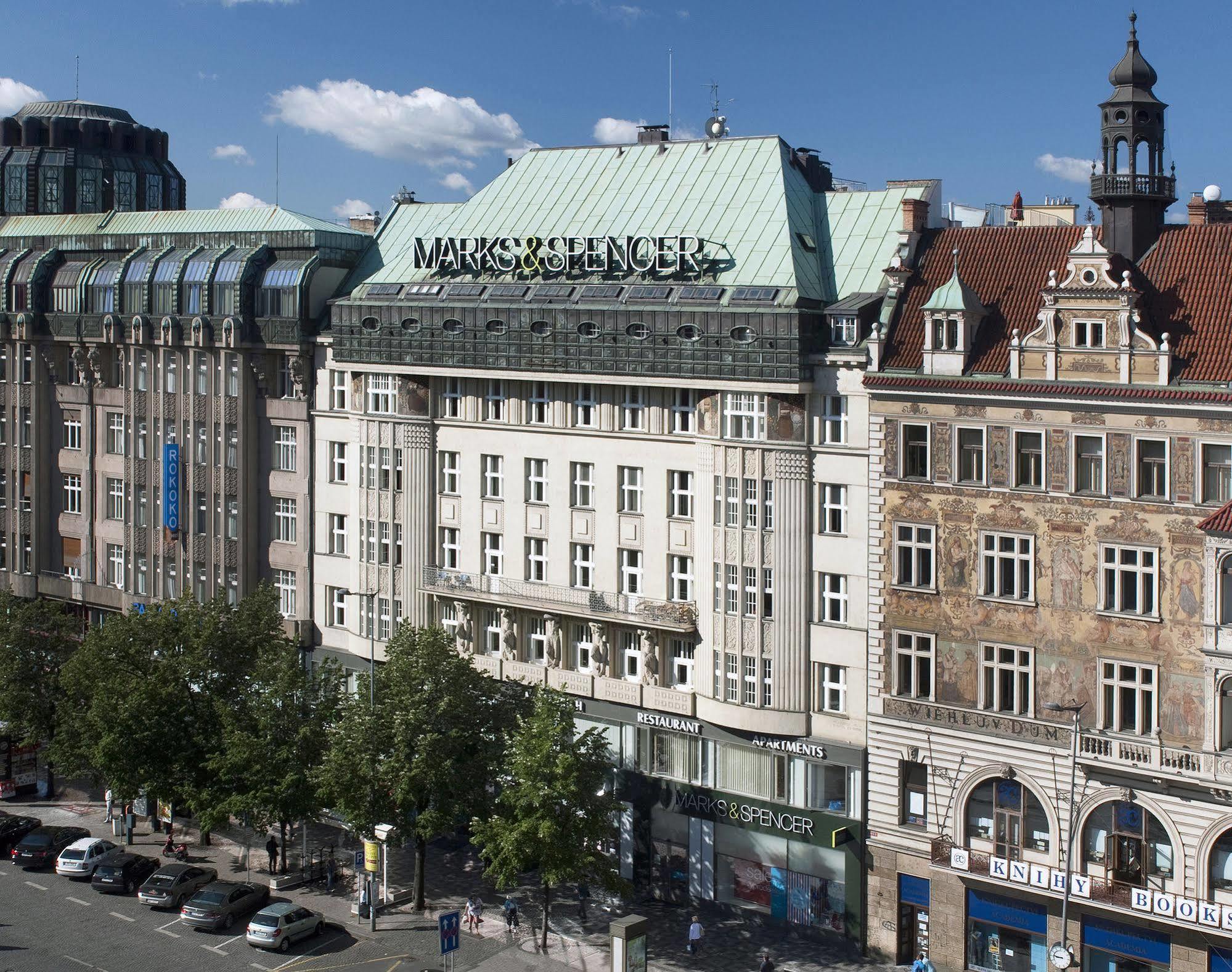New Town - Apple Apartments Praag Buitenkant foto